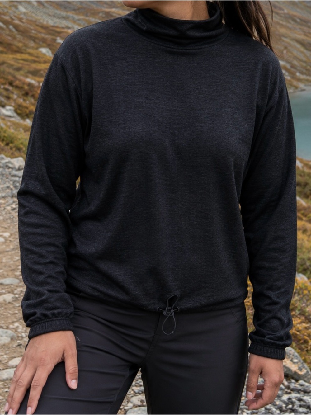 Soybu | Medium NWOT | Butter Soft Mockneck Sweatshirt | Elevated Basic | Cropped